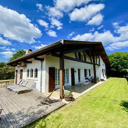 Prázdninový dům Maison Au Calme Avec Piscine Mimizan-Plage
