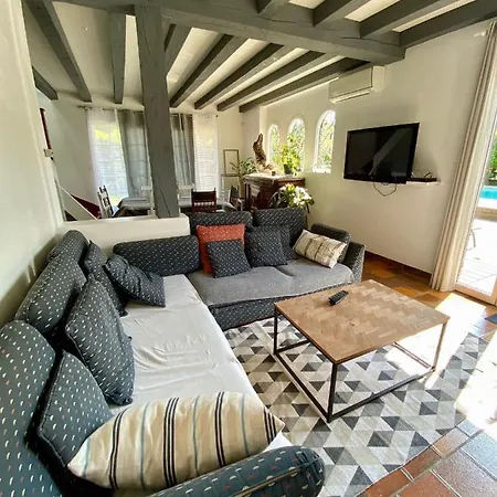 Maison Au Calme Avec Piscine Prázdninový dům