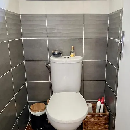 Maison Au Calme Avec Piscine *