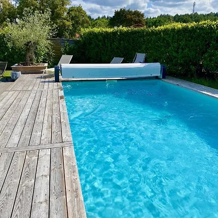 Prázdninový dům Maison Au Calme Avec Piscine